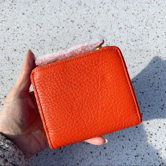 NWT Tory Burch Tussle Bifold Leather Wallet